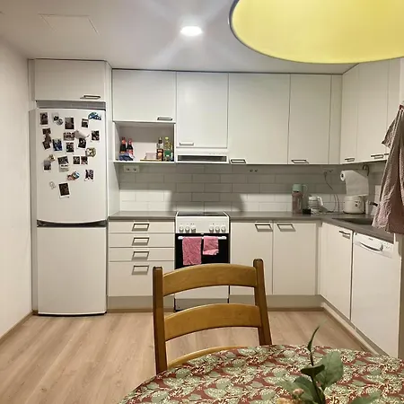 Kotimajoitukset Bright & Cozy Female Guests Only *